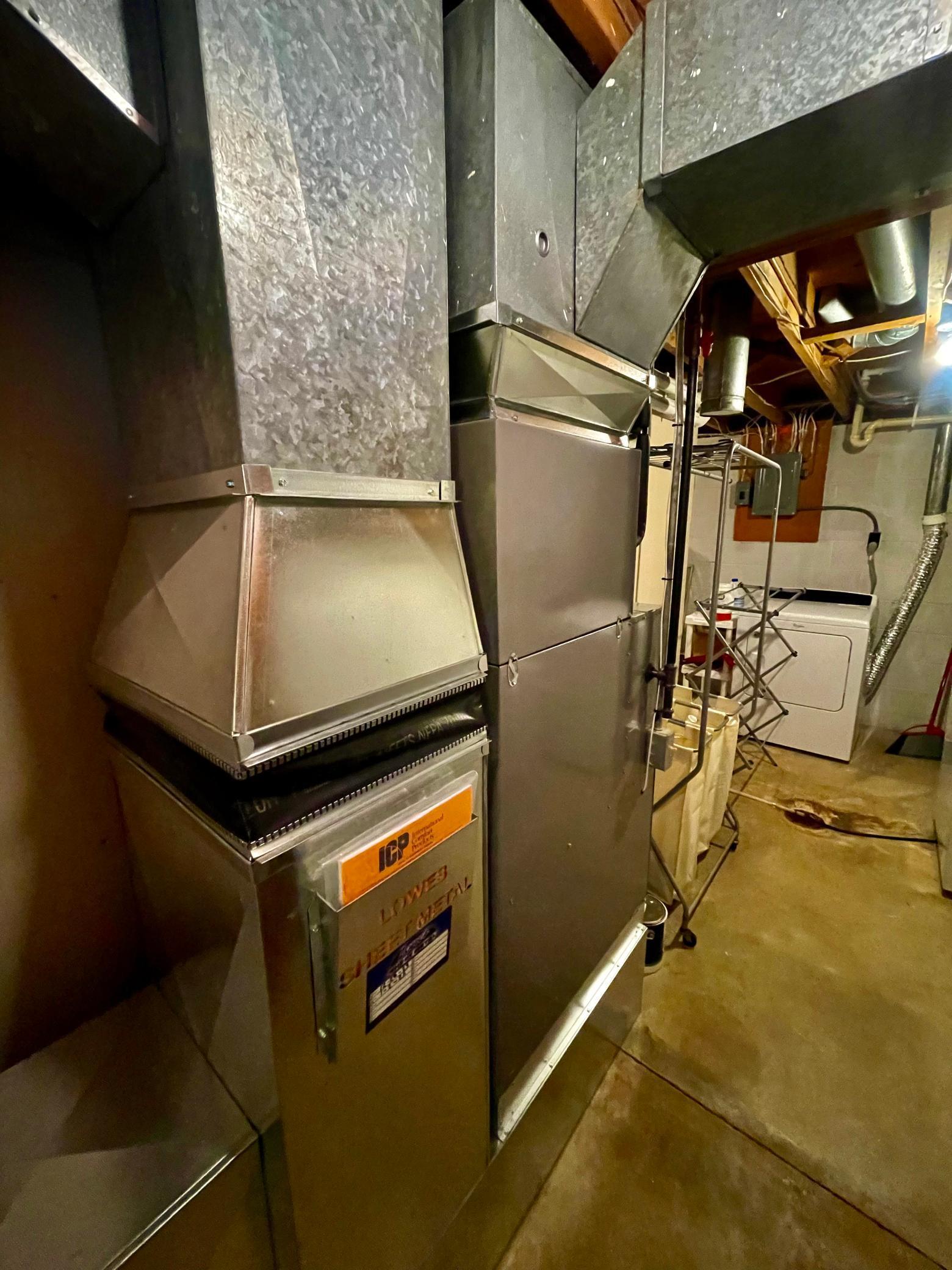 301 E 1st Street Adrian MN 56110