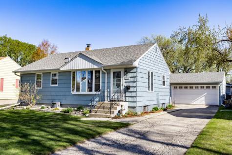 205 20TH Avenue N Fargo ND 58102