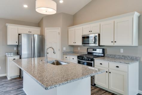 669 47th Avenue NE Saint Cloud MN 56304