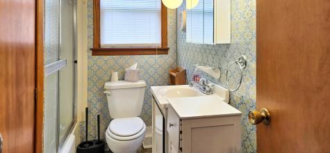913 E Elm Street Redwood Falls MN 56283