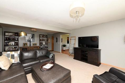 347 4th Avenue W Hunter ND 58048