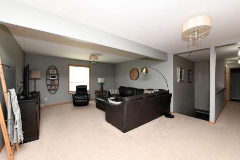 347 4th Avenue W Hunter ND 58048