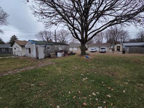 206 Chicago Street Lakefield MN 56150