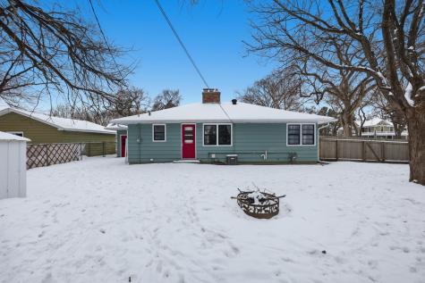 602 4th Street S Moorhead MN 56560
