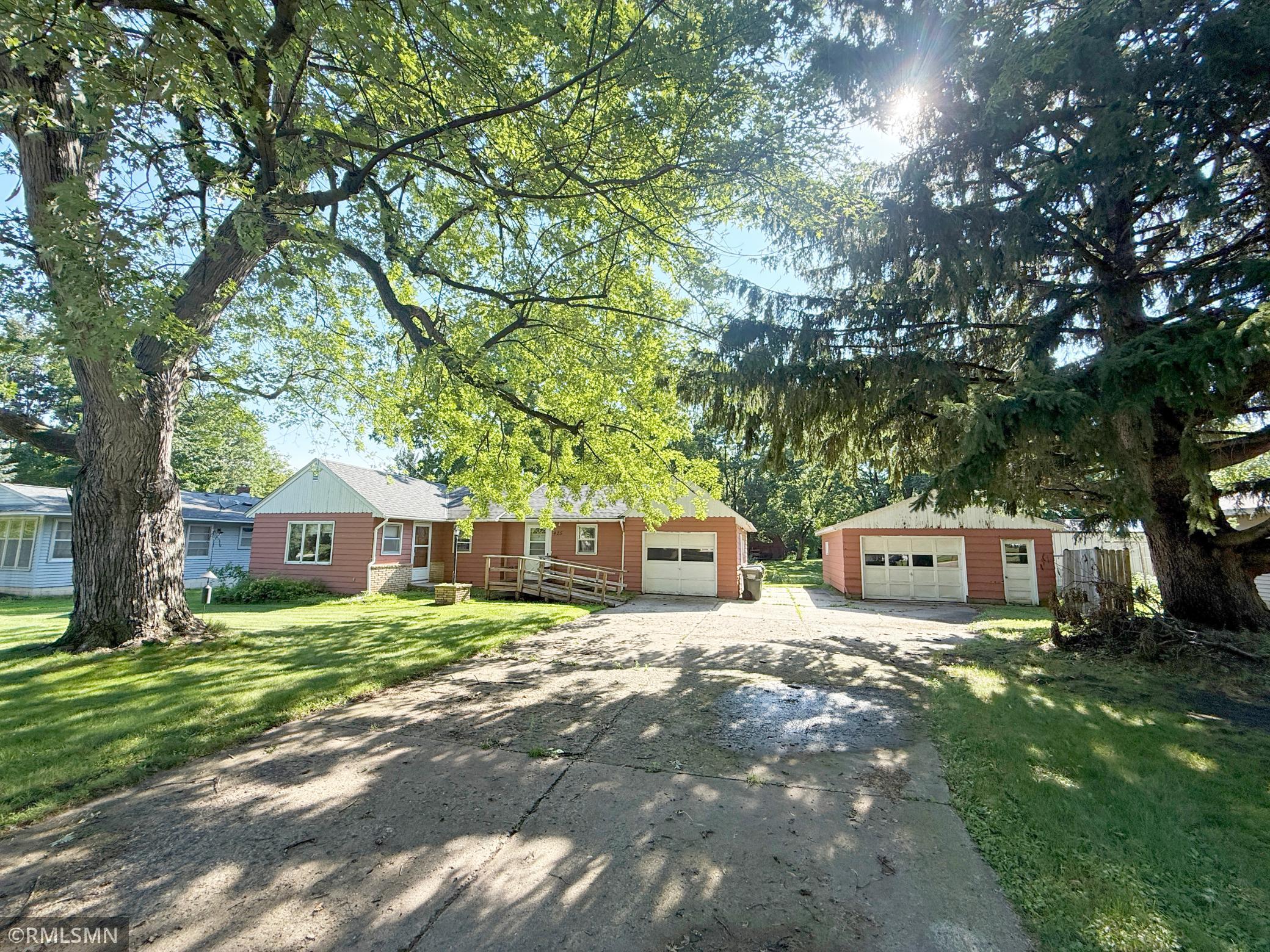 425 Cherry Avenue N Annandale MN 55302