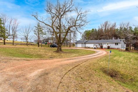 11841 W 250th Street Belle Plaine MN 56011