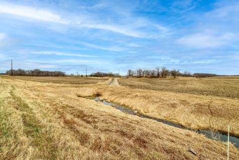 11841 W 250th Street Belle Plaine MN 56011