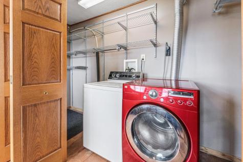 476 S Main Street Fountain City WI 54629