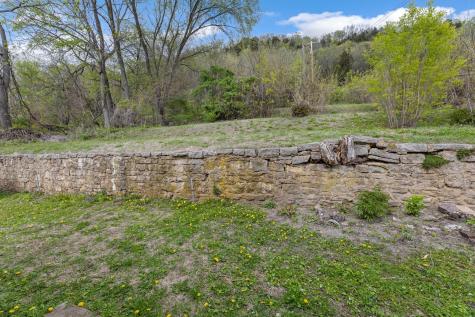 476 S Main Street Fountain City WI 54629