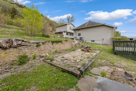 476 S Main Street Fountain City WI 54629