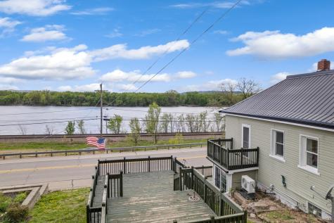 476 S Main Street Fountain City WI 54629