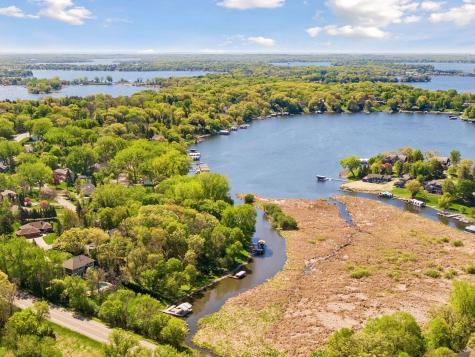 805 Forest Arms Lane Orono MN 55364