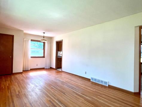 3752 Upper 73rd Street E Inver Grove Heights MN 55076