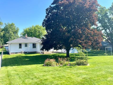 3752 Upper 73rd Street E Inver Grove Heights MN 55076