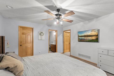 11384 269th Avenue NW Zimmerman MN 55398