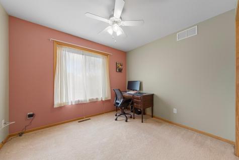 1320 S Trail Drive Faribault MN 55021