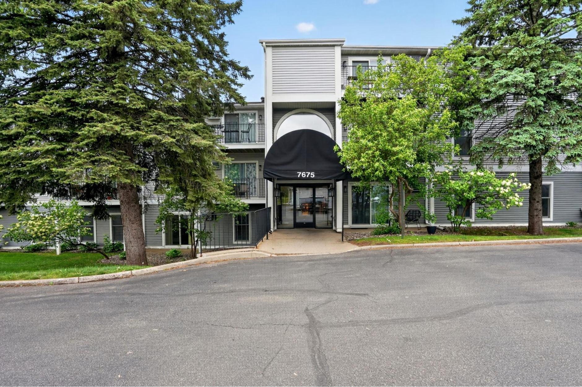 7675 142nd Street W Apple Valley MN 55124