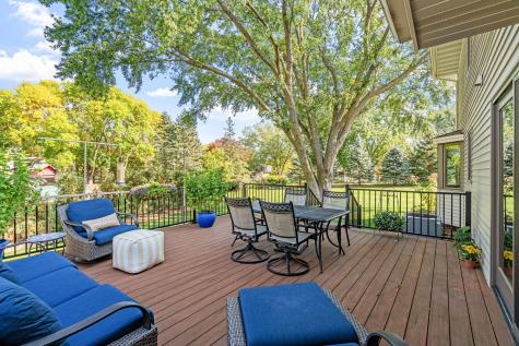 10710 36th Place N Plymouth MN 55441