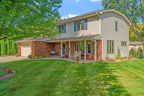 10710 36th Place N Plymouth MN 55441