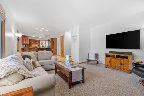 10710 36th Place N Plymouth MN 55441