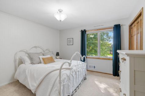 10710 36th Place N Plymouth MN 55441