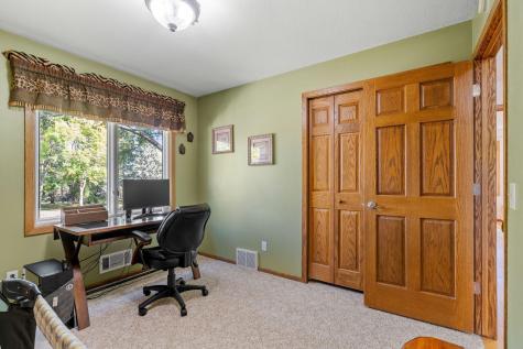 10710 36th Place N Plymouth MN 55441