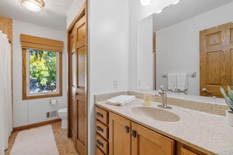 10710 36th Place N Plymouth MN 55441