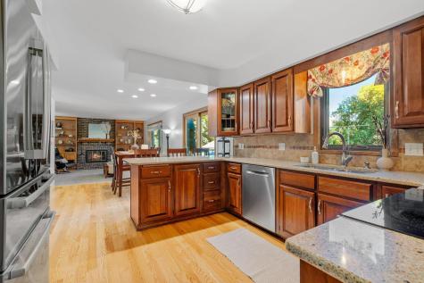 10710 36th Place N Plymouth MN 55441