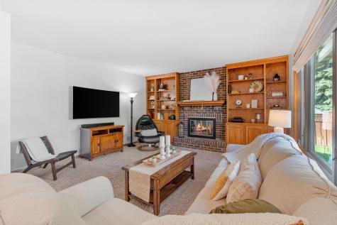 10710 36th Place N Plymouth MN 55441