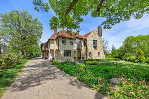 1014 Mount Curve Avenue Minneapolis MN 55403