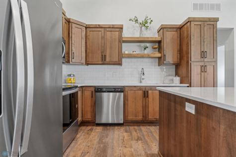 305 Prairie Drive N Hankinson ND 58041