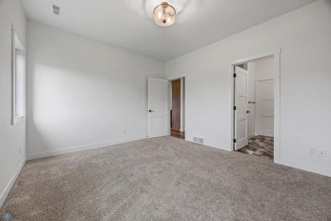 305 Prairie Drive N Hankinson ND 58041