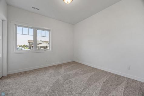 305 Prairie Drive N Hankinson ND 58041