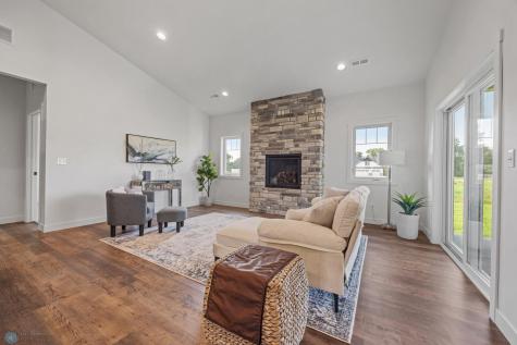 305 Prairie Drive N Hankinson ND 58041