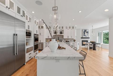 9 Red Forest Way North Oaks MN 55127