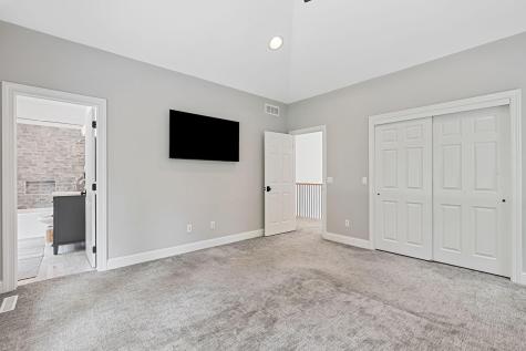 9 Red Forest Way North Oaks MN 55127