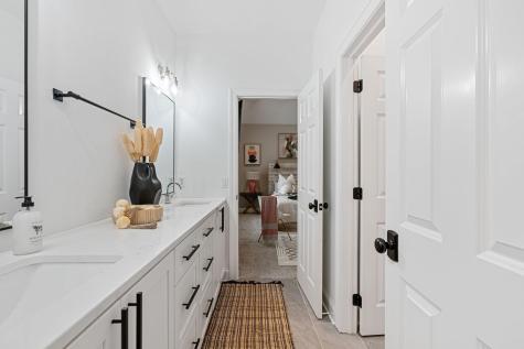 9 Red Forest Way North Oaks MN 55127