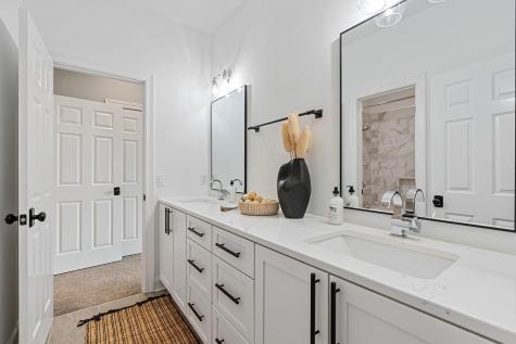 9 Red Forest Way North Oaks MN 55127