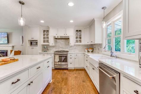 6004 Schaefer Road Edina MN 55436