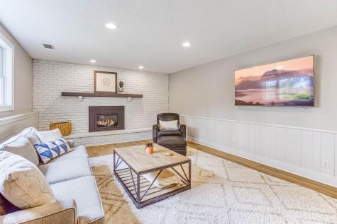 6004 Schaefer Road Edina MN 55436