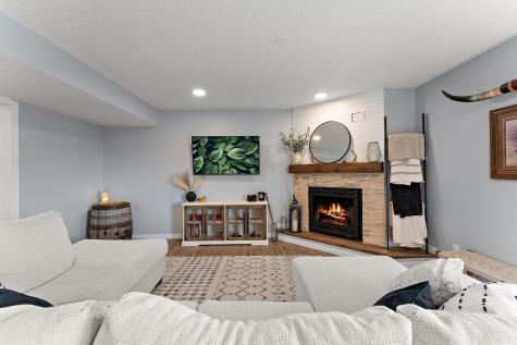 809 Cologne Lane Waverly MN 55390
