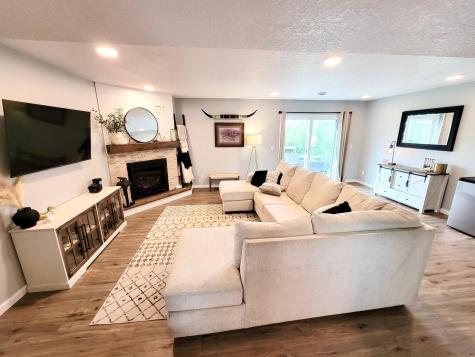 809 Cologne Lane Waverly MN 55390