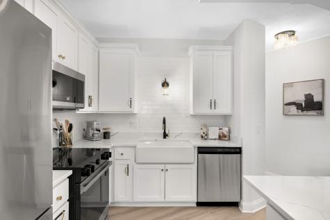 26 10th Street W Saint Paul MN 55102