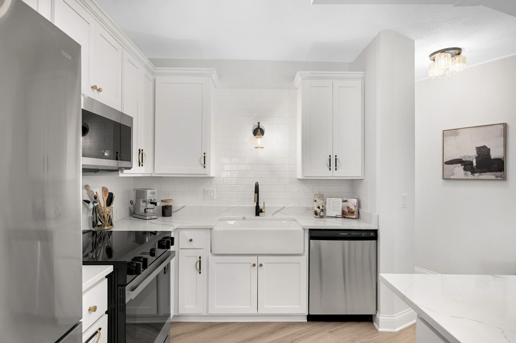 26 10th Street W Saint Paul MN 55102