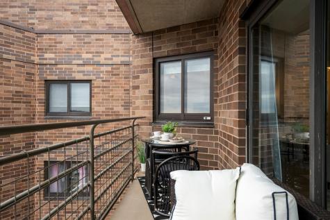 26 10th Street W Saint Paul MN 55102