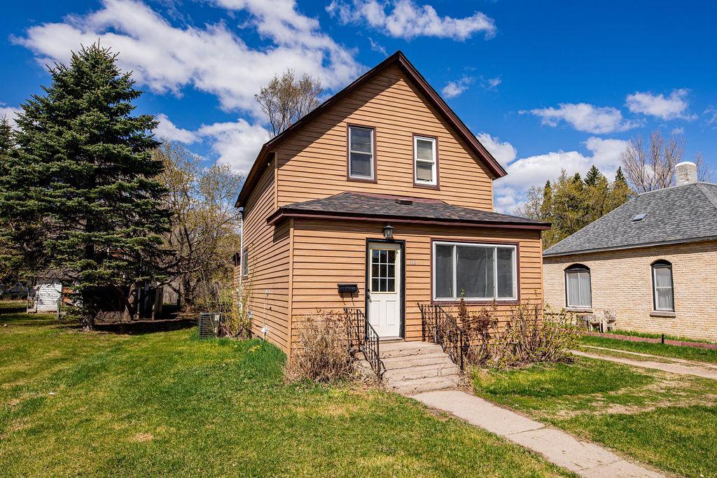 112 Cleveland Street Enderlin ND 58027
