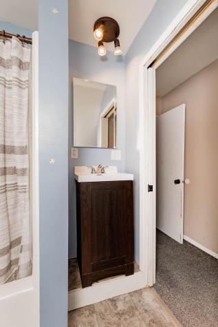 112 Cleveland Street Enderlin ND 58027