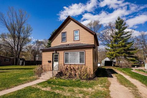 112 Cleveland Street Enderlin ND 58027