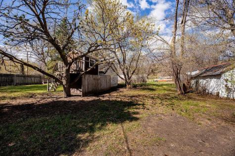 112 Cleveland Street Enderlin ND 58027
