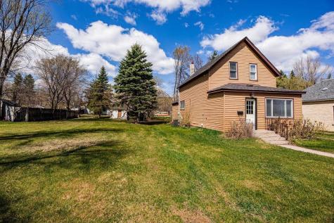 112 Cleveland Street Enderlin ND 58027